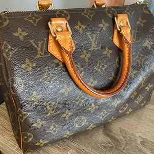 Louis Vuitton Speedy 25
